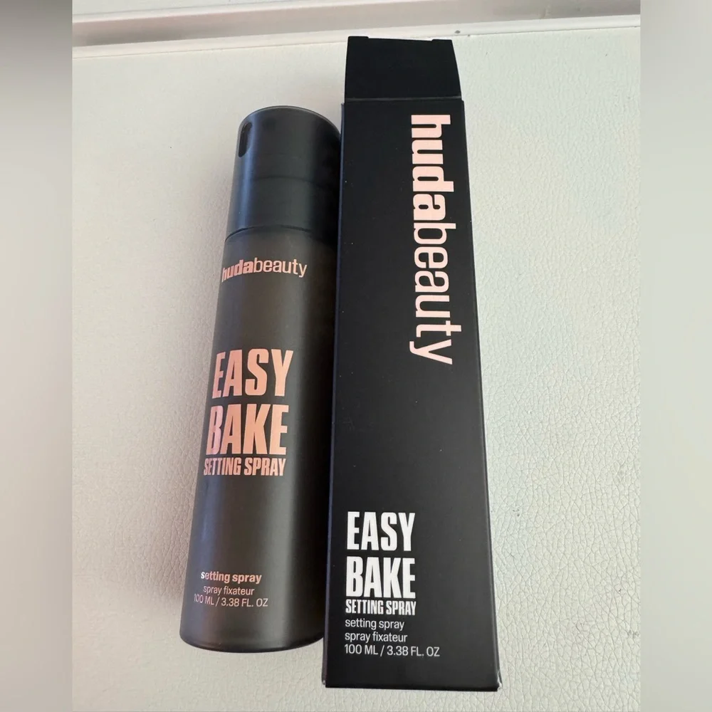 HUDA BEAUTY Easy Bake Setting Spray
